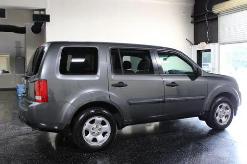 Gray 2012 Honda Pilot LX