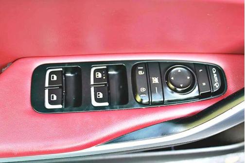 Black 2018 Kia Stinger GT2