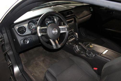 2014 Ford Mustang V6