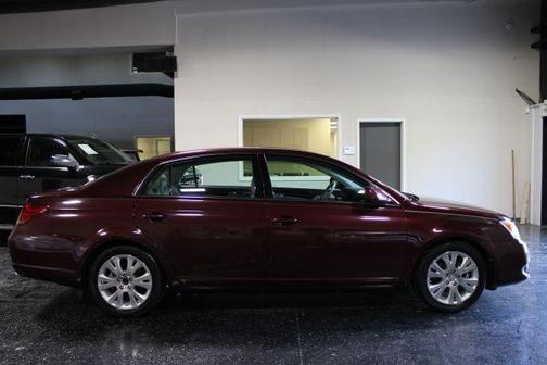 Burgundy 2008 Toyota Avalon XLS