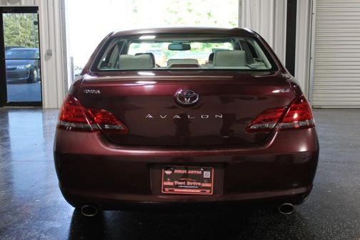 Burgundy 2008 Toyota Avalon XLS