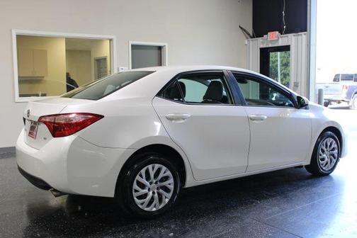 White 2018 Toyota Corolla LE