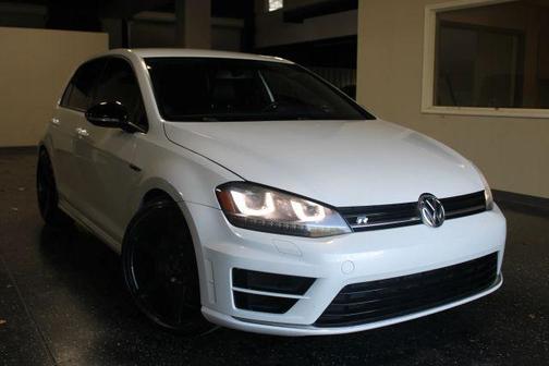 2016 Volkswagen Golf R 4-Door