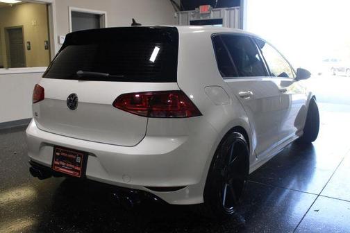 2016 Volkswagen Golf R 4-Door