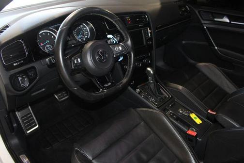 2016 Volkswagen Golf R 4-Door