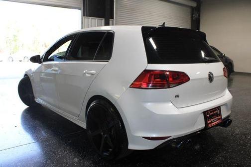 2016 Volkswagen Golf R 4-Door