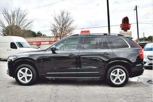 2017 Volvo XC90 T5 Momentum