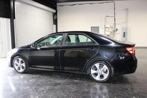 Black 2014 Toyota Camry SE Sport