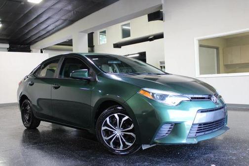 Green 2016 Toyota Corolla LE