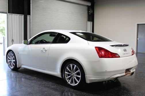 Moonlight White 2014 INFINITI Q60 Journey