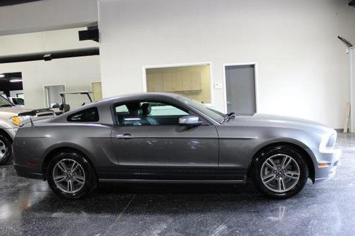 Gray 2013 Ford Mustang V6 Premium