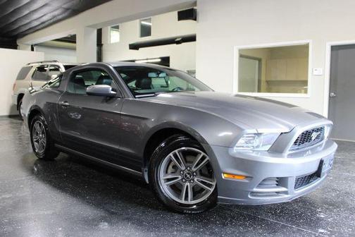 Gray 2013 Ford Mustang V6 Premium