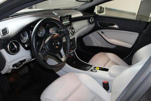 White 2014 Mercedes-Benz CLA-Class Base