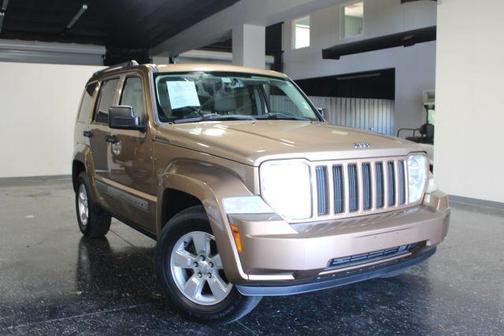 Gold 2012 Jeep Liberty Sport