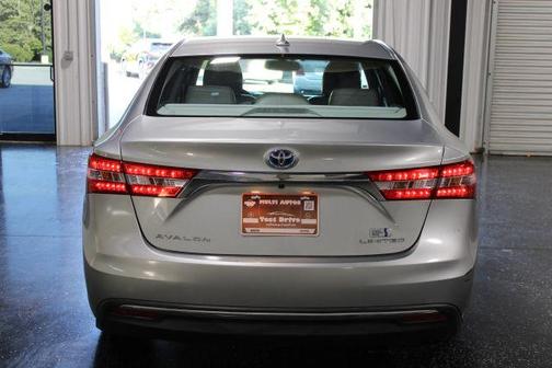 Silver 2015 Toyota Avalon Hybrid Limited