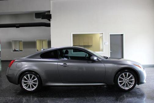 Graphite Shadow 2011 INFINITI G37 Journey