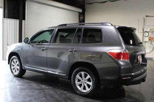 Gray 2011 Toyota Highlander