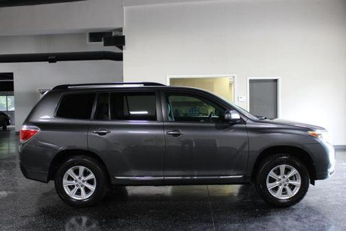 Gray 2011 Toyota Highlander
