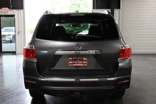 Gray 2011 Toyota Highlander