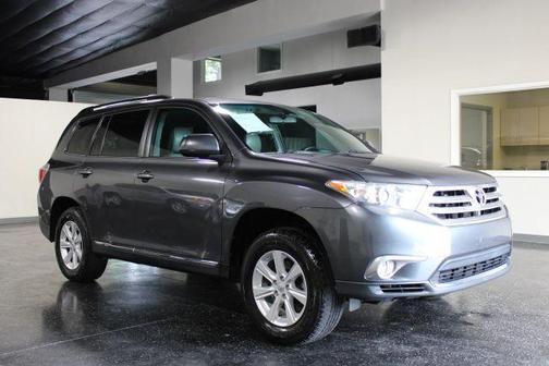 Gray 2011 Toyota Highlander