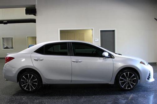 Silver 2018 Toyota Corolla SE