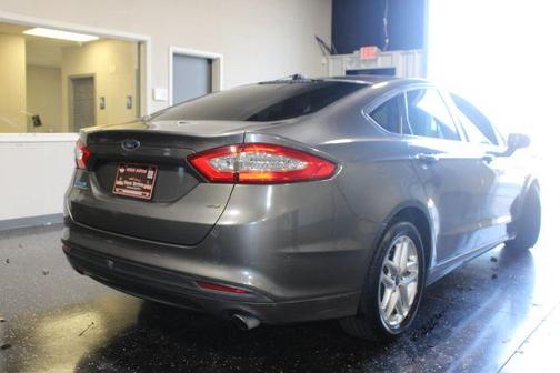 Gray 2014 Ford Fusion SE