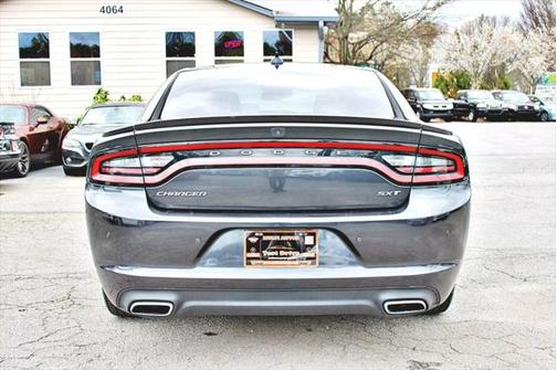 2016 Dodge Charger SXT