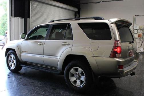 Gold 2005 Toyota 4Runner Limited