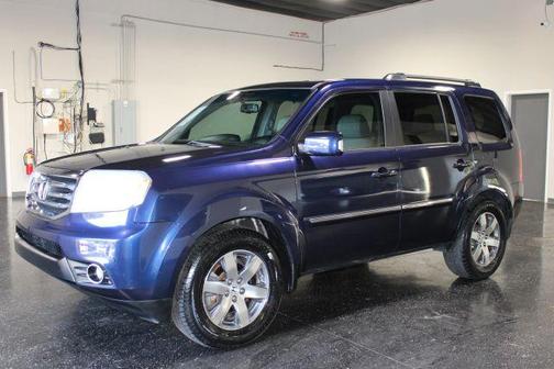 Blue 2014 Honda Pilot Touring