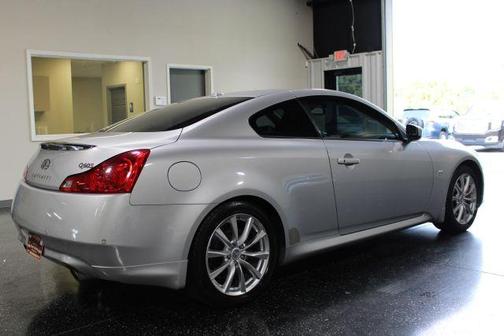 Liquid Platinum 2014 INFINITI Q60 Journey