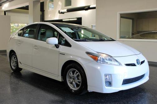 White 2011 Toyota Prius III