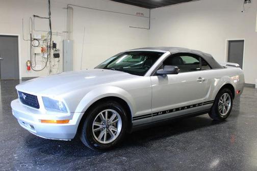 Silver 2005 Ford Mustang Premium