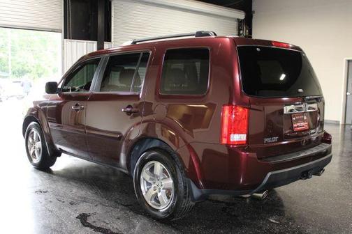 Burgundy 2011 Honda Pilot EX-L