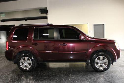 Burgundy 2011 Honda Pilot EX-L