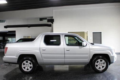 Gray 2009 Honda Ridgeline RTS