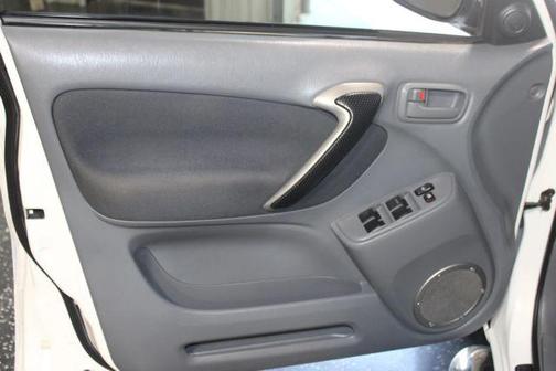2001 Toyota RAV4 Base