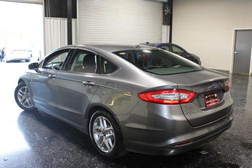 Gray 2013 Ford Fusion SE