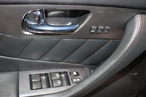 Black Obsidian 2013 INFINITI FX37 Base