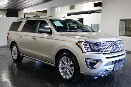 Gold 2018 Ford Expedition Max Platinum