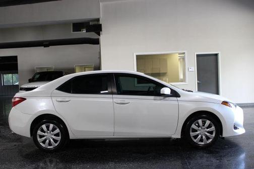 White 2017 Toyota Corolla LE
