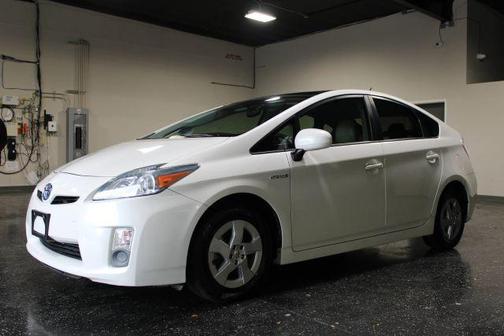 White 2010 Toyota Prius IV