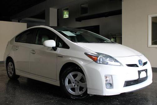 White 2010 Toyota Prius IV