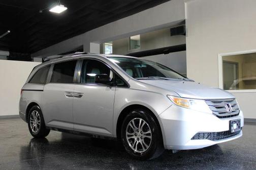 Silver 2013 Honda Odyssey EX-L