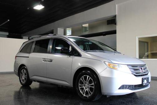 Silver 2013 Honda Odyssey EX-L