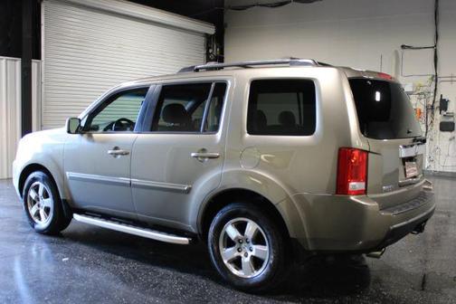 Brown 2011 Honda Pilot EX