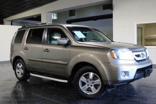 Brown 2011 Honda Pilot EX