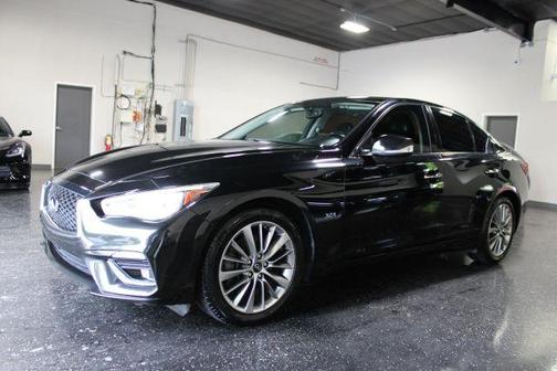 Black 2018 INFINITI Q50 3.0t LUXE
