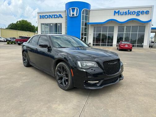 2021 Chrysler 300 Touring