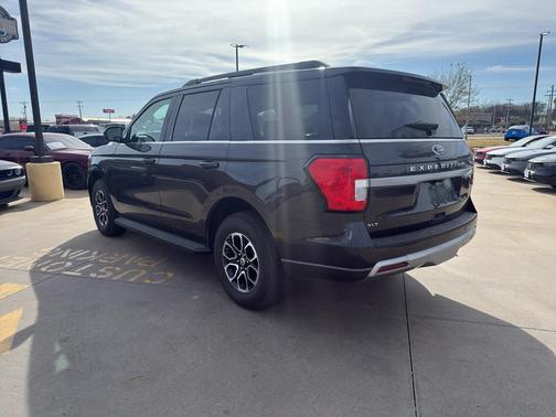 2024 Ford Expedition XLT