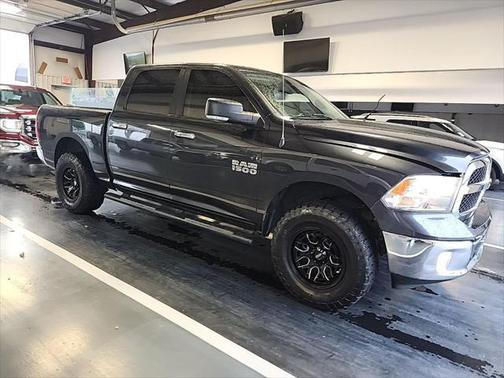 2017 RAM 1500 SLT